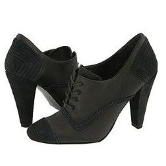 NINE WEST Tenant Black Satin High Heel Lace-up Shootie Size 8.5M NIB - Picture 1 of 12